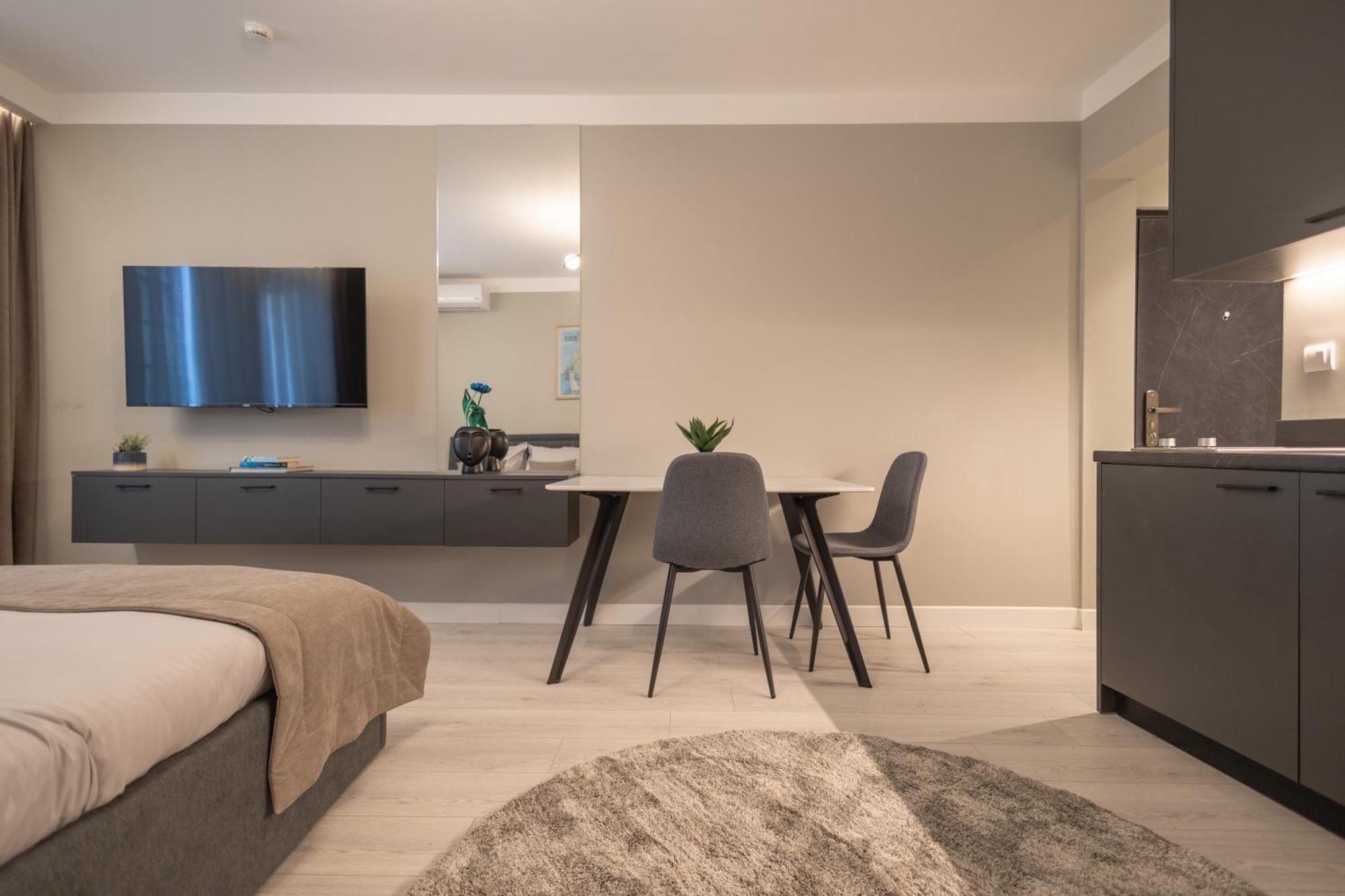 Prishtina City Apartments Пристина Екстериор снимка